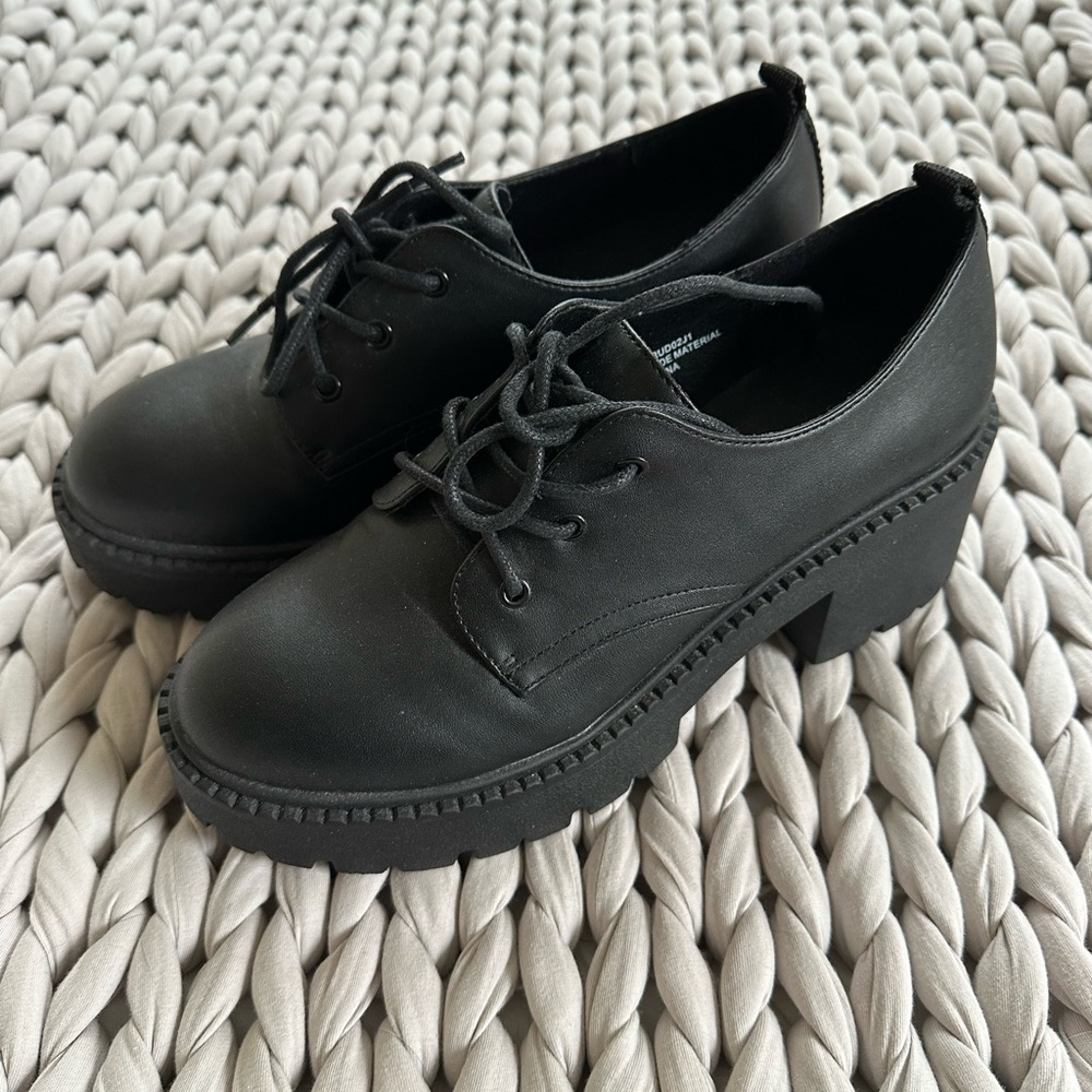 Steve Madden Black Lace-Up Chunky Boots